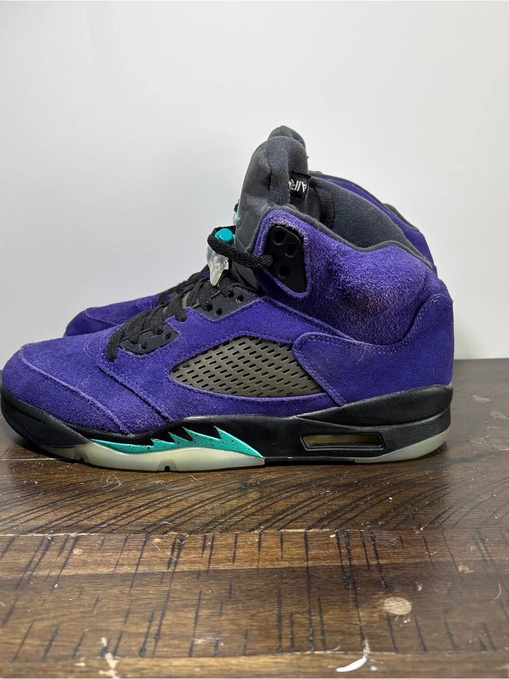 Air Jordan 5 Retro “Alternate Grape” Sneakers